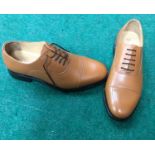 Pair of men?s Samuel Windsor tan shoes. Size 7 1/2. (Ref WP)