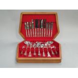 Boxed silver-plated Queen's pattern cutlery set silver plated cutlery