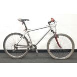 Saracen hand-built aluminium frame 21-speed independent suspension mountain bike. Ref W1269