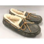 Pair of genuine UGG size 7 1/2 slippers - as new. (Ref WP)