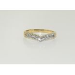 A 9ct gold ladies vintage ring, Size P