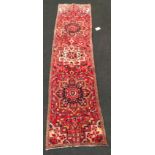 Azari rug medallion red and green 295 x 75cm