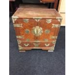 Oriental small display trunk.