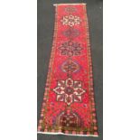 Azari long Runner red and green 380 x 90 cm