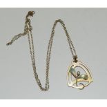 9ct gold and enamel pendant and chain. 2.5g