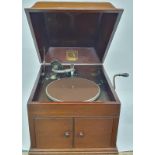 HMV 109 table top gramophone. Recently serviced.
