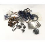 Assorted jewellery to include natural stone etc