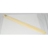 In 19th century ivory page turner 40 cm.