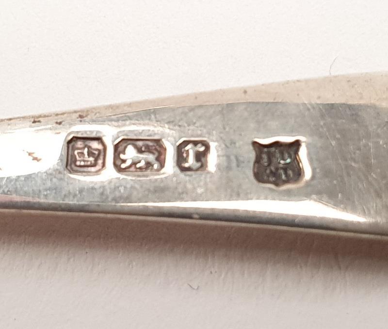 Set of six loose silver teaspoons, Sheffield 1909. - Image 2 of 2