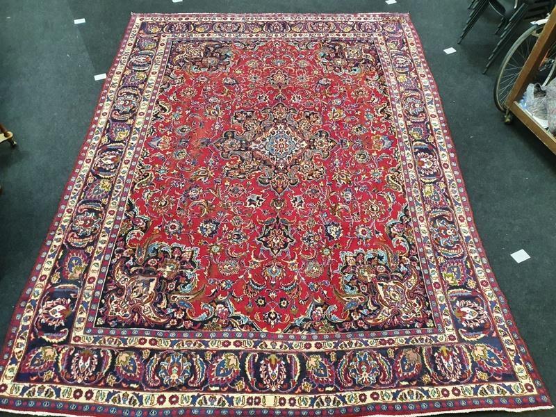 Mashad room size carpet. 383x283cm.