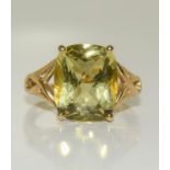 A 9ct gold antique set peridot ring, Size M