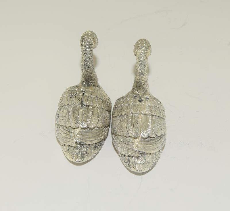A pair of silver plated condiments in the form of swans. - Image 3 of 4
