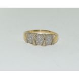 9ct gold three panel diamond ring. Size U.