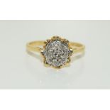 18ct gold diamond cluster ring. Size L 1/2.