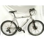 Diamondback M:05 Hardtail aluminium silver mountain bike (HP).