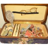 Jewellery box with Key contains 1910/20s Costume jewellery.