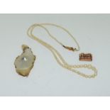 9ct Pearl Pendant and Pearl 9ct clasp necklace AF. (NI012)