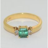 18ct Gold ladies Colombian Emerald and Diamond ring. Size N