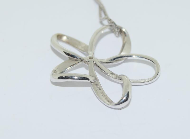 Modernist diamond Daisy 925 silver pendant - Image 3 of 3