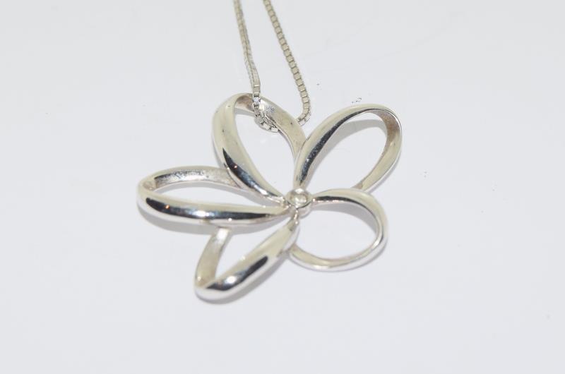 Modernist diamond Daisy 925 silver pendant