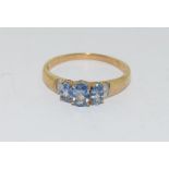 9ct Gold Diamond shoulders ladies three stone ring. Size S.