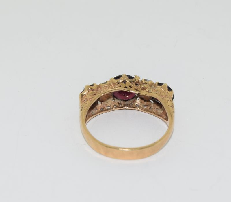 9ct Gold Ladies Antique Set Garnet Ring. Size O - Image 3 of 3