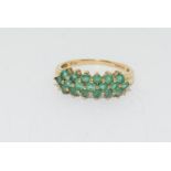 9ct Gold 3 Bar Green Stone Ring. Size T