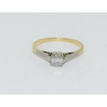 18ct gold diamond solitaire ring. Size H.