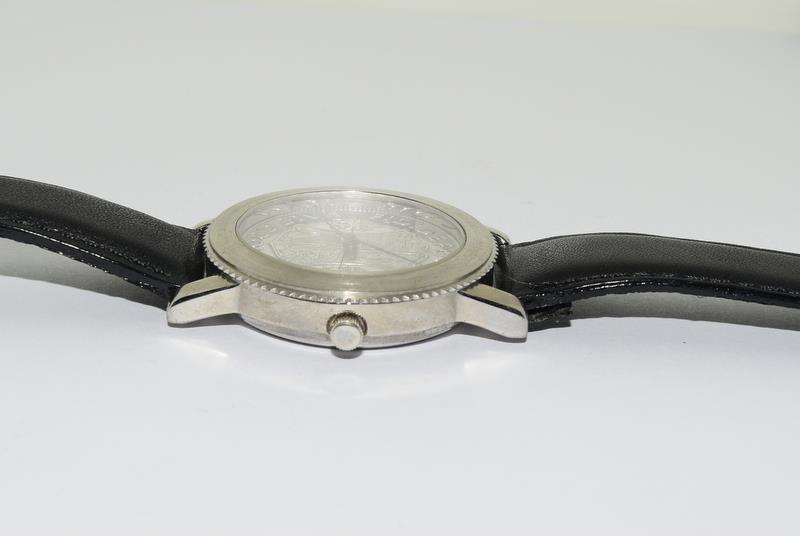 Real half crown dated 1948 quarts working wristwatch on leather strap - Image 3 of 6