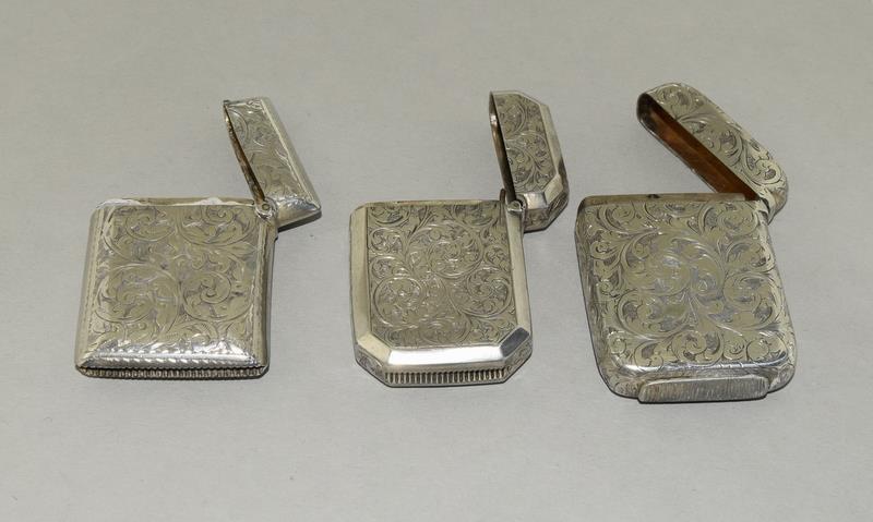 3 Silver Hallmarked Vesta Cases - Image 3 of 3