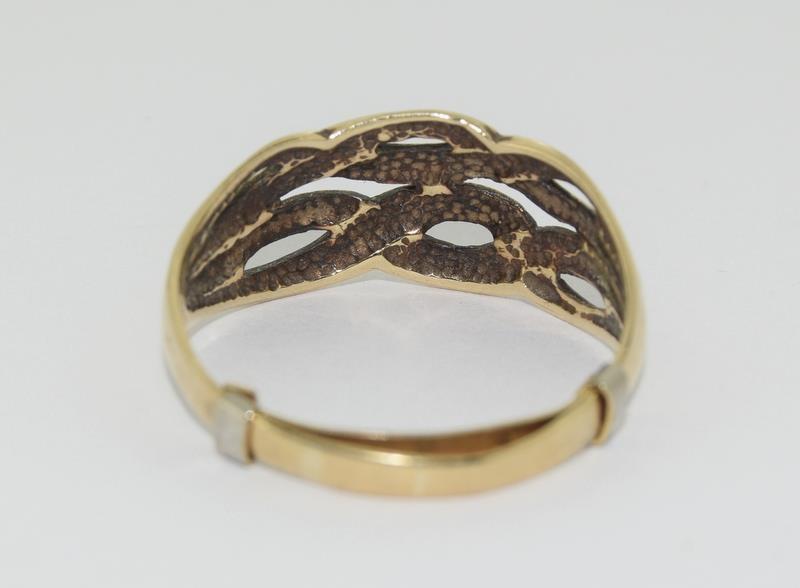 9ct Gold Twist Ring. Size Q - Image 3 of 3