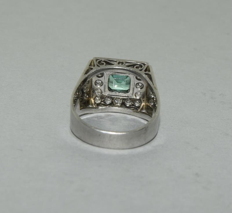 Platinum Art Deco Emerald Diamond ring. - Image 3 of 6