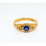18ct Gold Ladies Antique Diamond & Sapphire Ring. Size O.
