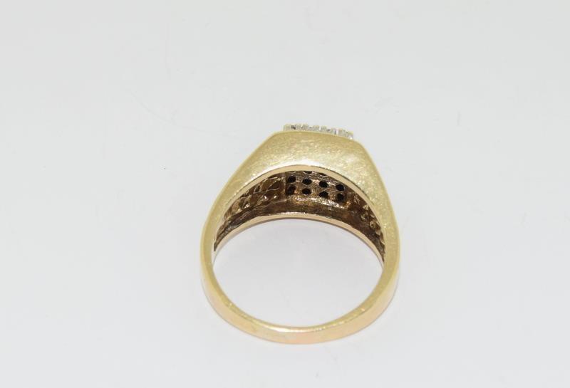 Gents 9ct Gold and Diamond Signet ring - hallmarked 0.33 of a carat, size U. - Image 3 of 3