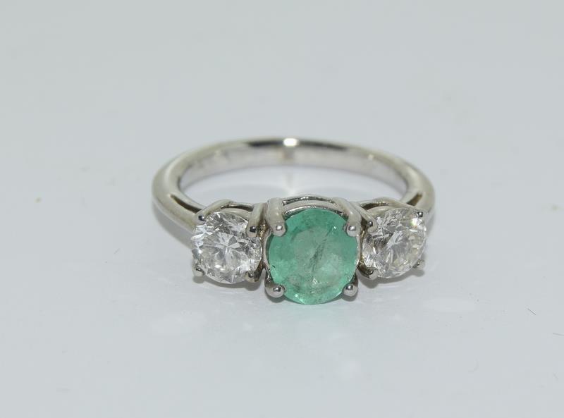 An 18ct white gold emerald and diamond ring of 1.8cts approx. - Image 6 of 6