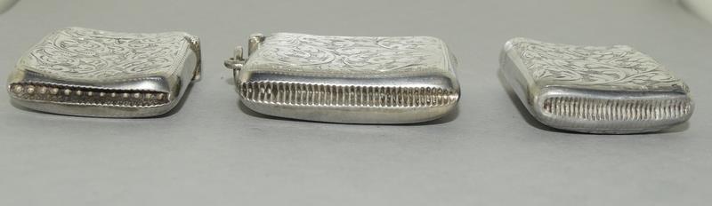 3 Convex Shaped Silver Vesta Cases - Image 4 of 5