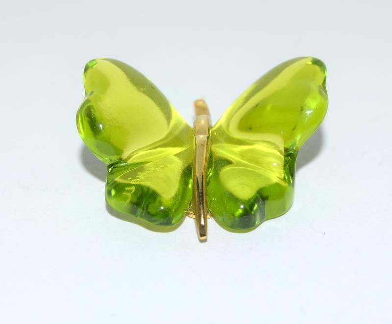 An 18ct gold lalique butterfly pendant from Mappin and Webb. - Image 5 of 9