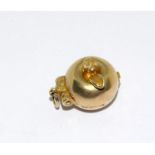 9ct Gold Articulated Apple Charm. 12mm diameter. 4.75g