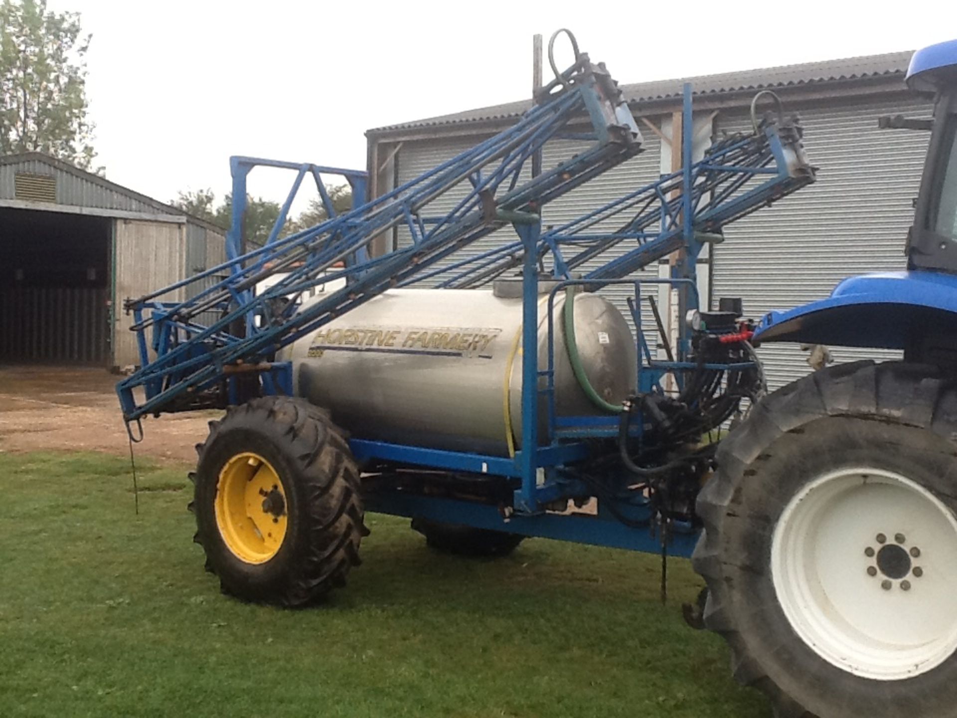 HORSTINE FARMERY 2000 LITRE TRAILED 18 METRE SPRAYER.