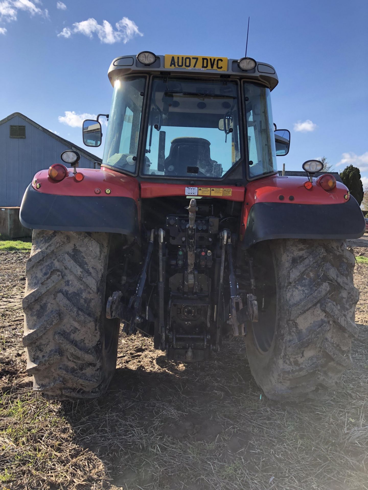 2007 AU07 DVC MASSEY FERGUSON DYNA-6, 6480, 3 SPOOL VALVES, REAR TYRES 20.8 R38, FRONT TYRES 16. - Image 2 of 14