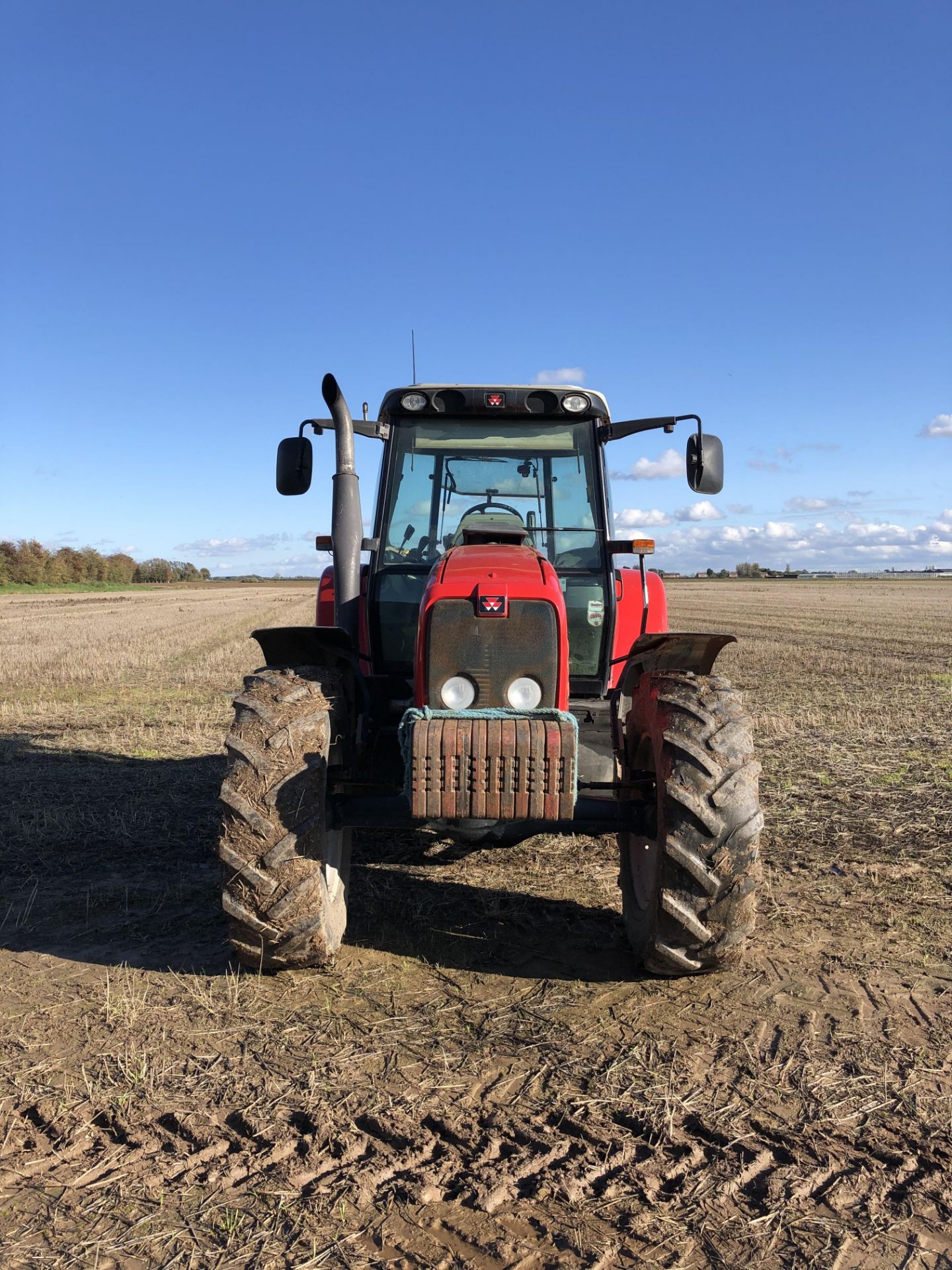 2005 KX05 KXT MASSEY FERGUSON 5465 TRACTOR, REAR TYRES GOODYEAR 18.4 R38, FRONT TYRES GOODYEAR 14. - Image 6 of 10