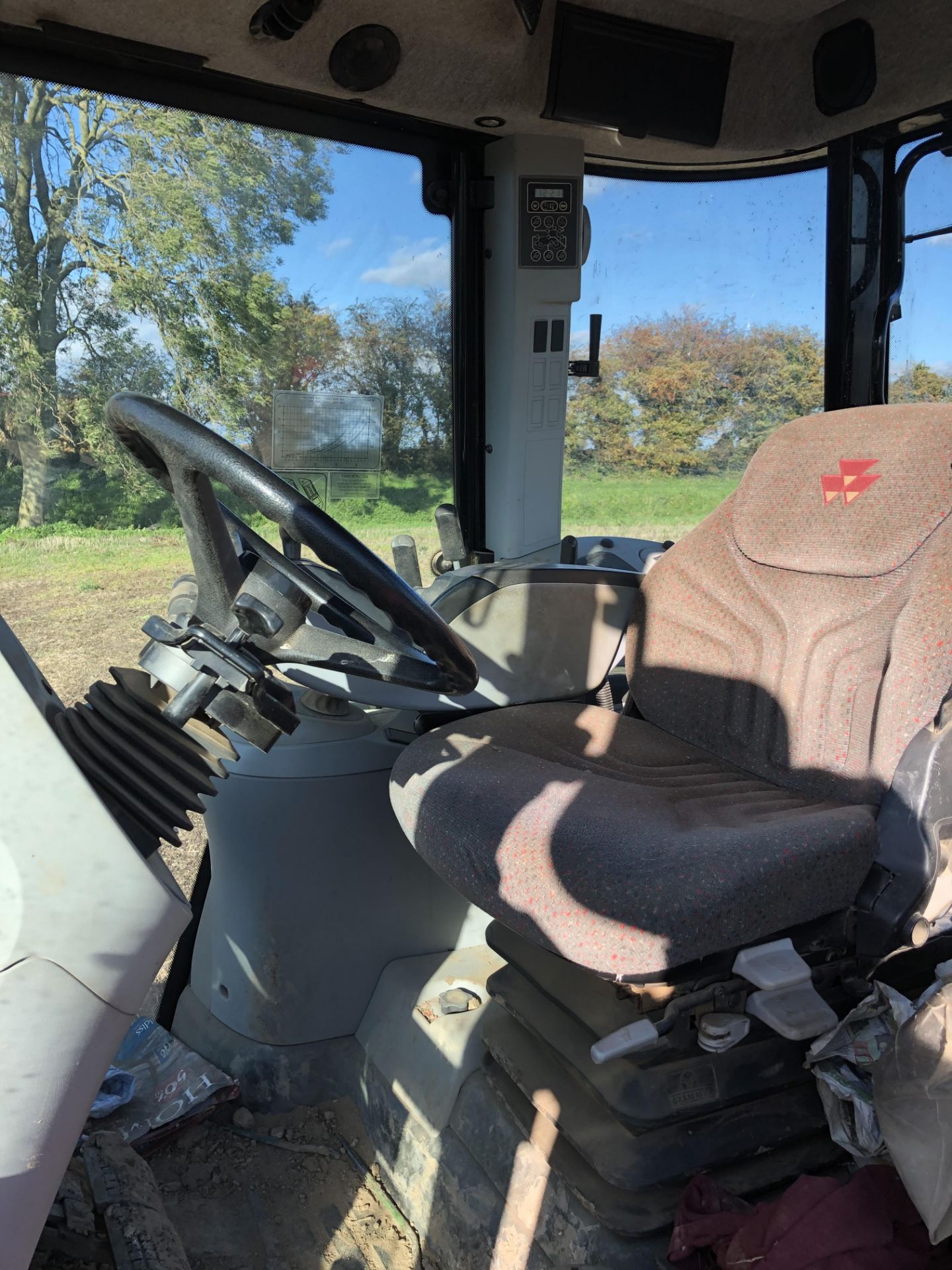 2007 AU07 DVC MASSEY FERGUSON DYNA-6, 6480, 3 SPOOL VALVES, REAR TYRES 20.8 R38, FRONT TYRES 16. - Image 10 of 14