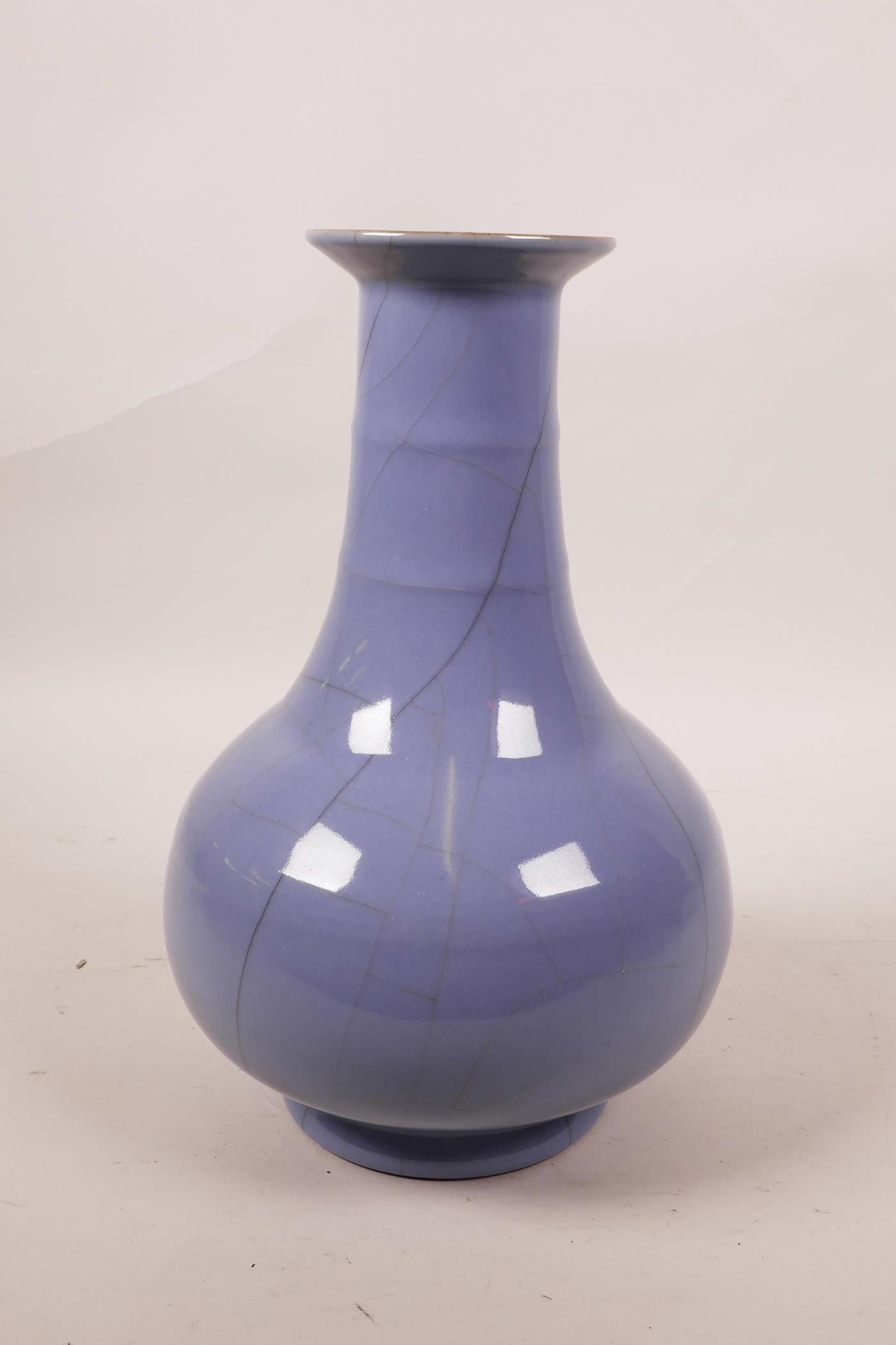 A Chinese blue glazed crackleware vase with a ribbed neck, 9" high - Image 3 of 4