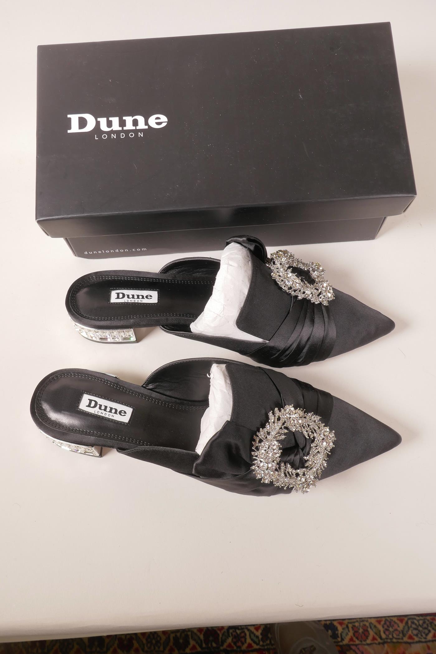 A pair of Dune ladies' 029 Carouse slip on dress shoes, size 8 (unworn), boxed