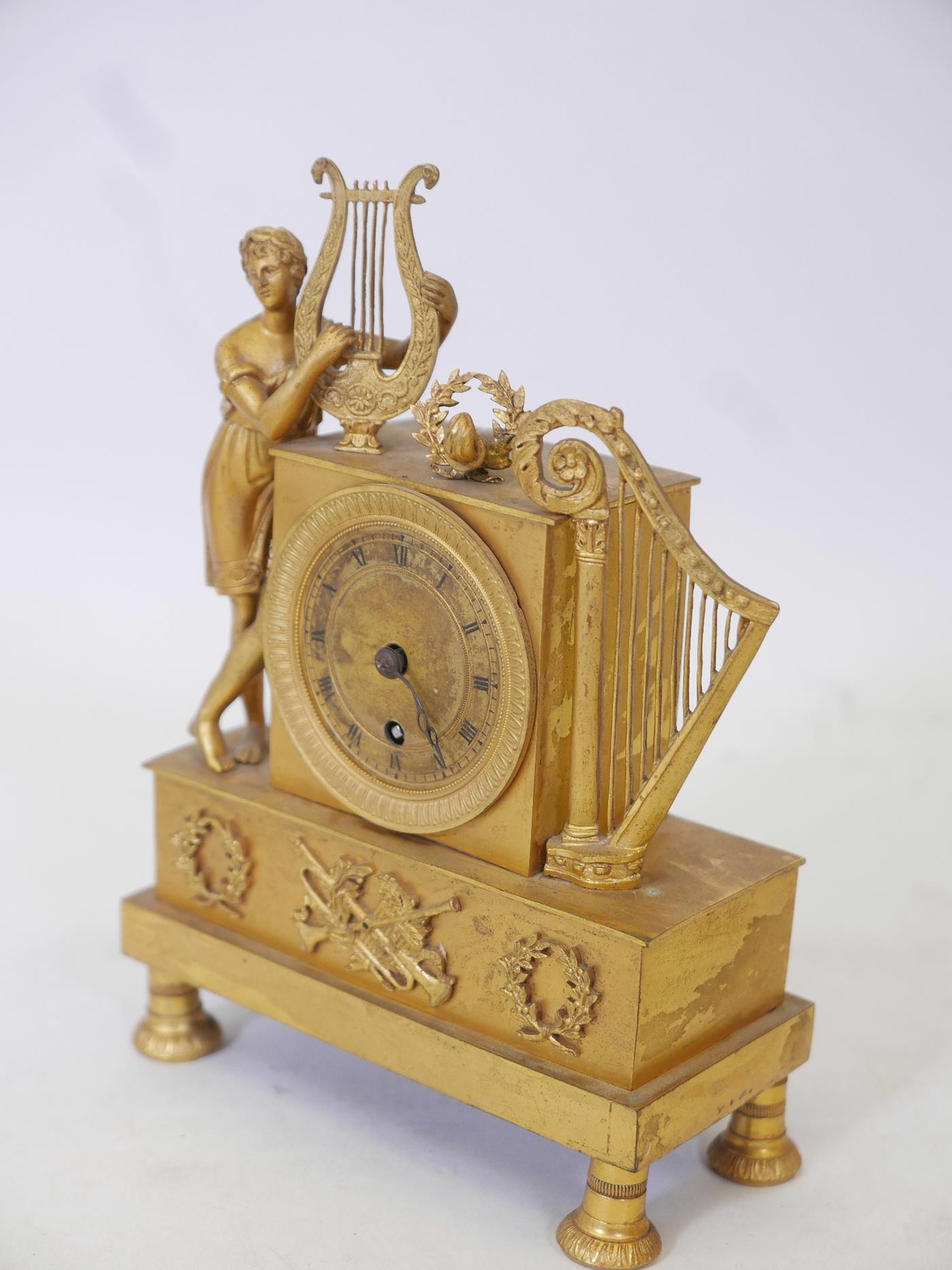 A C19th French empire style ormolu mantel clock, 9" high - Image 2 of 3