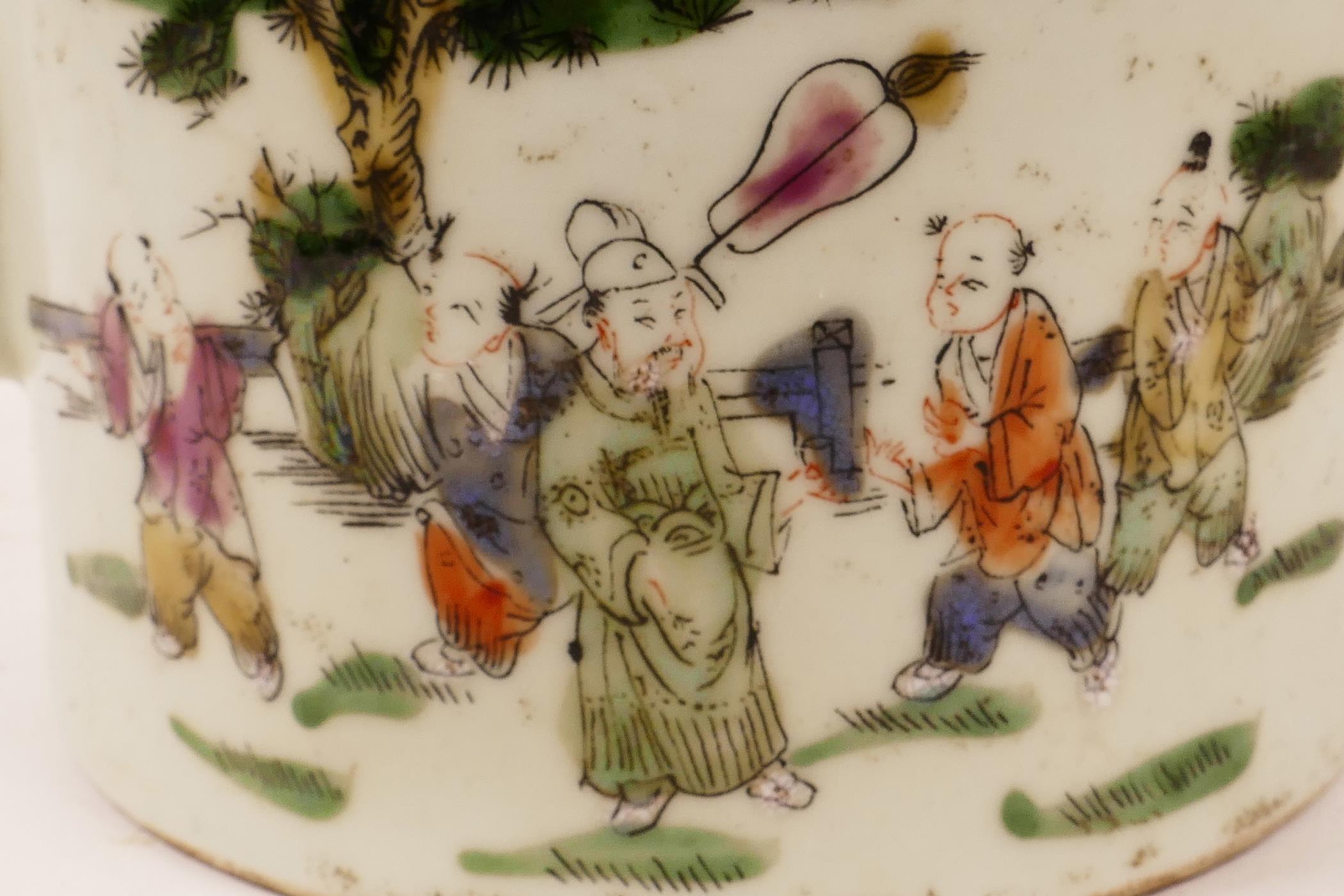 A Chinese famille verte ceramic teapot, 3½" high x 5" wide - Image 4 of 5