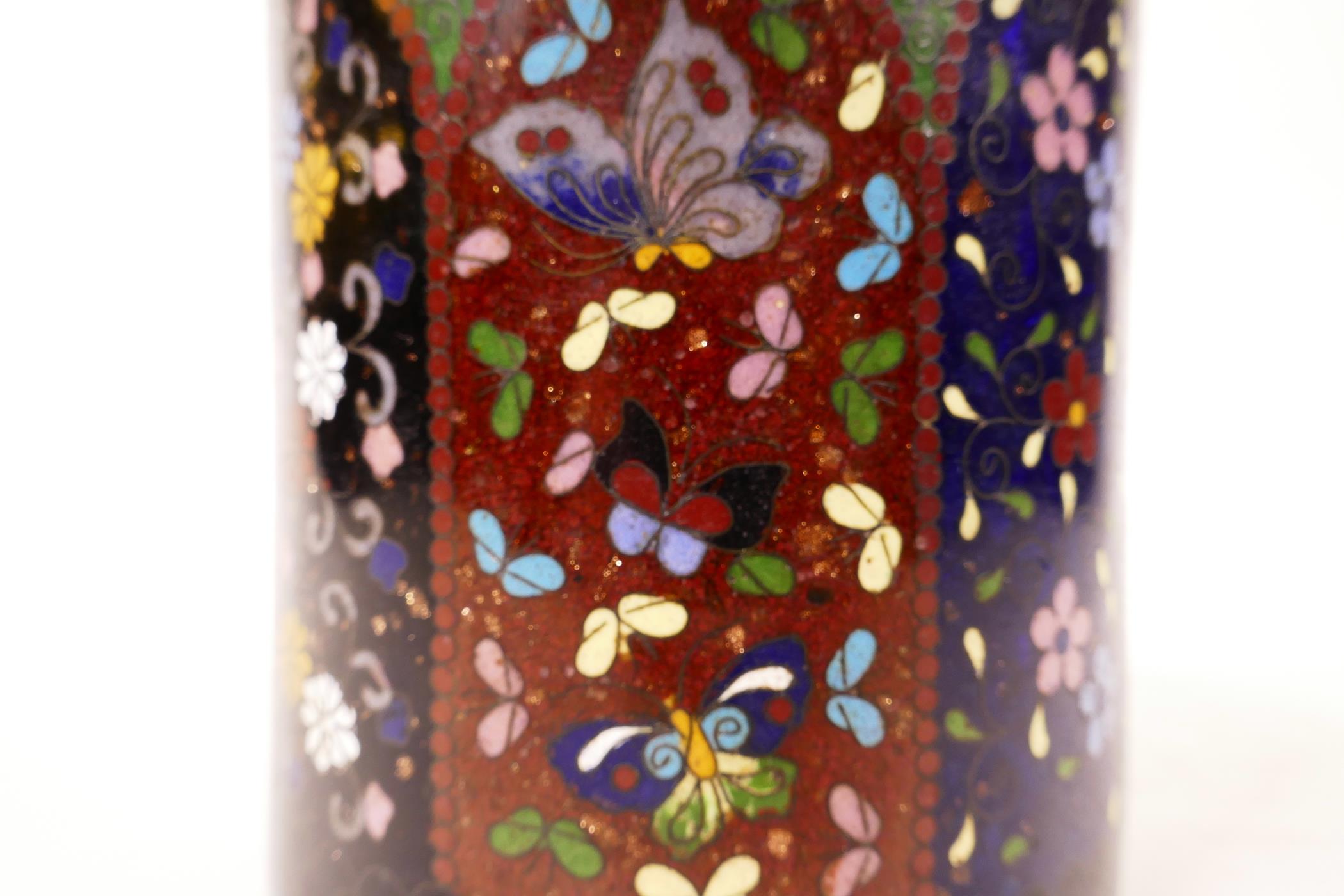 A cloisonne jar and cover, 5" high - Image 3 of 6