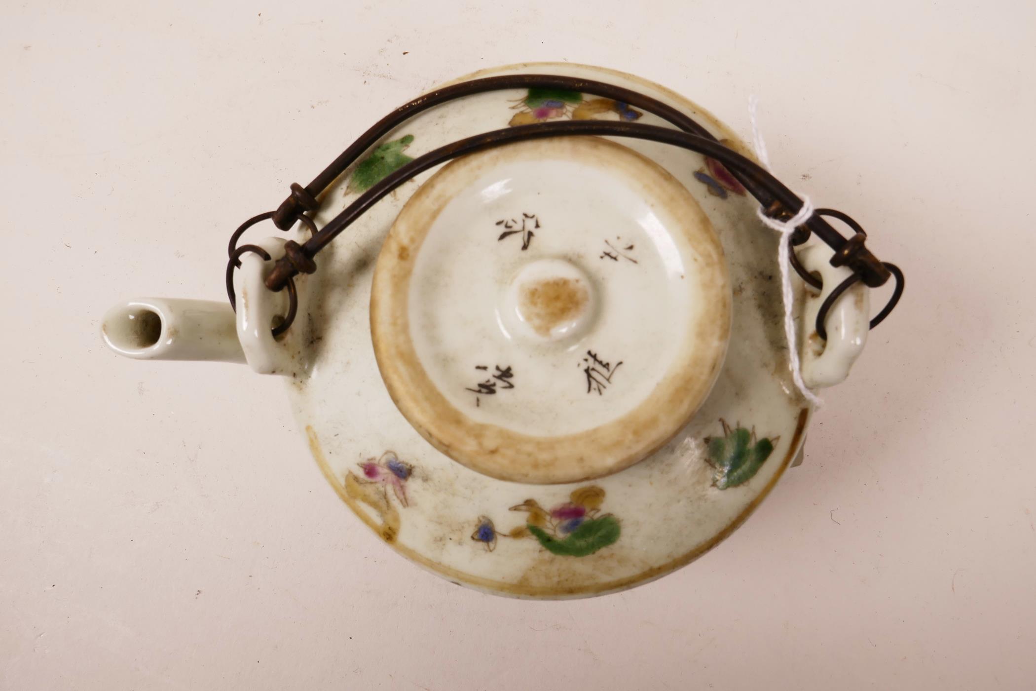 A Chinese famille verte ceramic teapot, 3½" high x 5" wide - Image 5 of 5