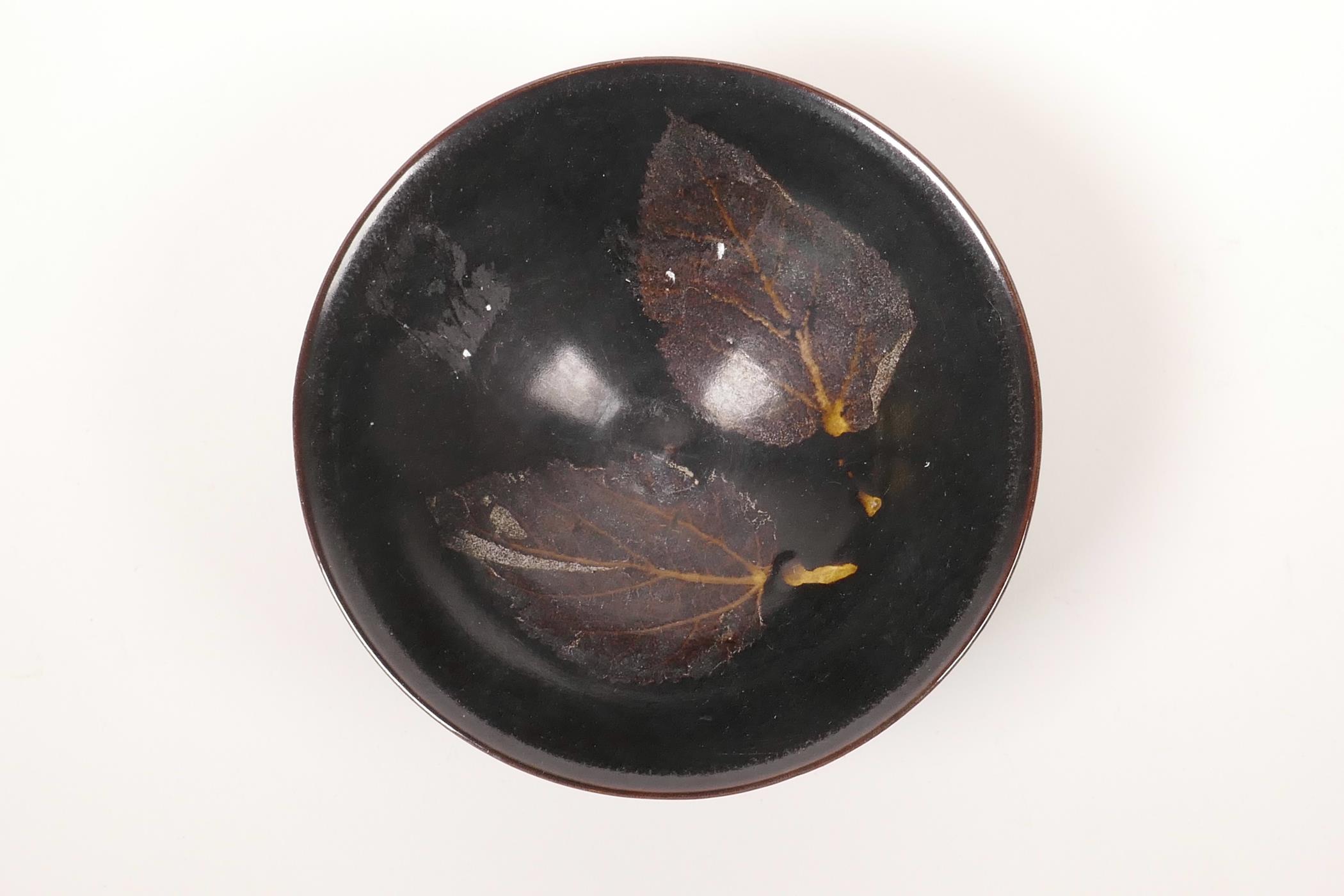 A Chinese Cizhou kiln pottery bowl with leaf skeleton decoration, 6" diameter - Image 2 of 3