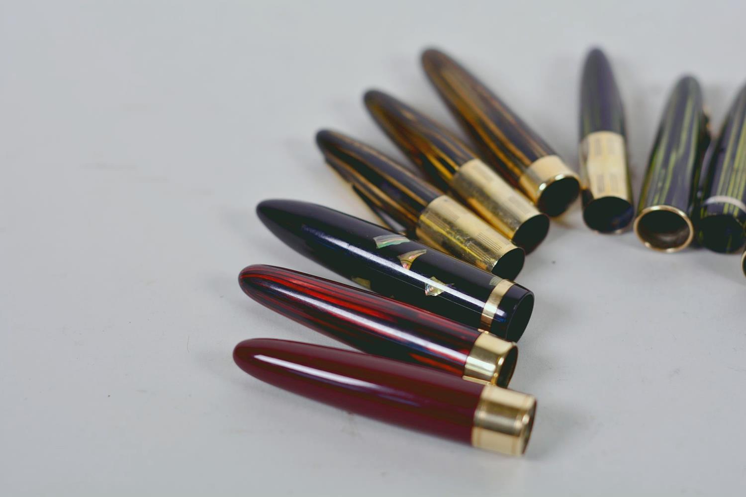 A collection of eleven vintage fountain pen caps - Image 4 of 7